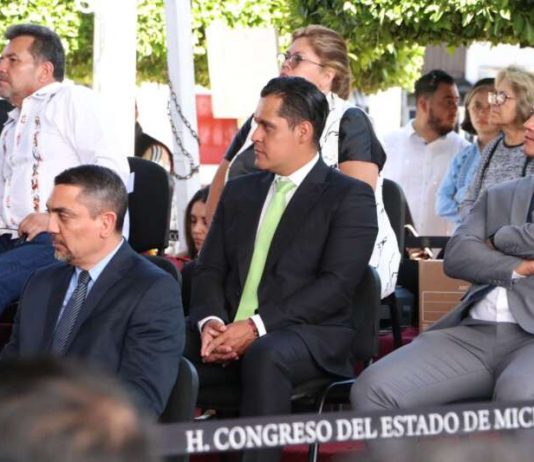 Compromete Christian Jaramillo respaldo educativo y medioambiental en el Congreso local