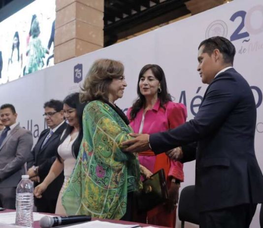 Maestros, pilar de la educación y transformación del país: Christian Jaramillo