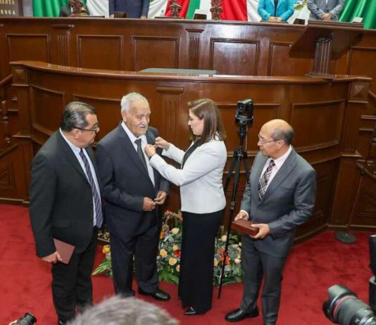 Reconoce 75 Legislatura a Juan Bosco Martínez y a Nicolás De La Torre con la Condecoración “Melchor Ocampo”
