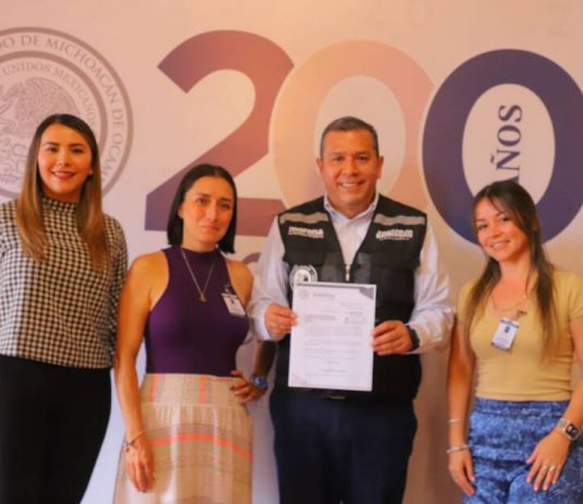 Barragán y agrupaciones antitaurinas presentaron iniciativa para restringir el acceso de niños a corridas de toros