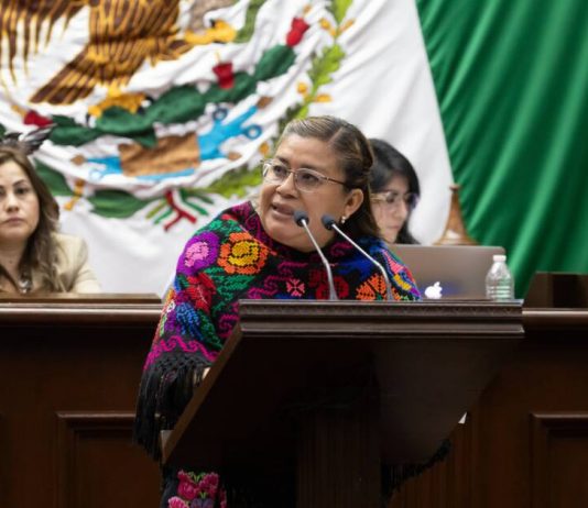 Con reforma a Ley de Salud, busca Belinda Iturbide velar por los niños con cáncer del estado