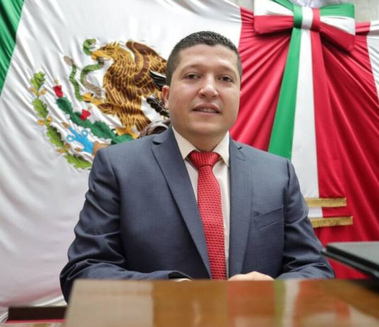 Resalta Vicente Gómez avance en el reconocimiento de derechos de las mujeres