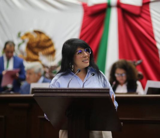 Presenta Vanhe Caratachea iniciativa en favor de mujeres jornaleras en Michoacán