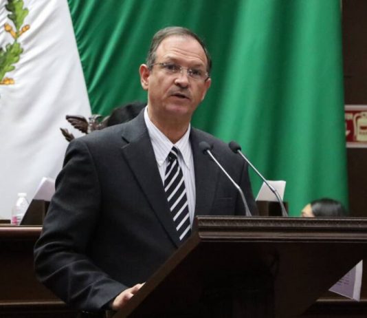 El diputado David Martínez proponen en Michoacán regulación para reciclar paneles solares al final de su vida útil