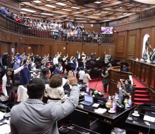 Autonomía plena y patrimonio propio a la UMSNH: 76 Legislatura