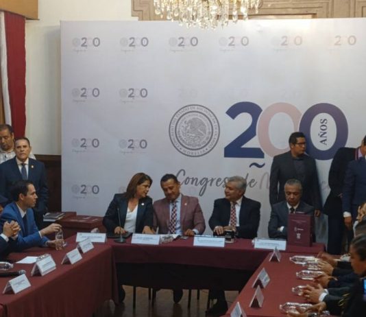 Secretario de Finanzas entrega el Paquete Fiscal 2025 al Congreso de Michoacán