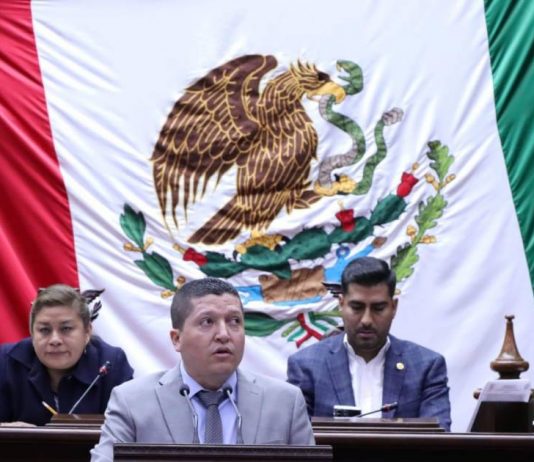 Propone Vicente Gómez atender la salud mental desde la escuela