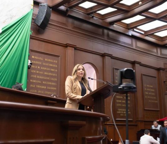 Belinda Hurtado celebra la aprobación del presupuesto público 2025