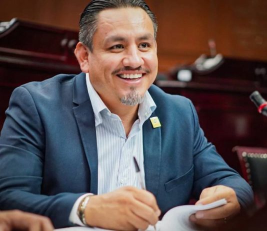 Bancada Naranja trabaja en una agenda para promover la justicia y la paz: Víctor Manríquez