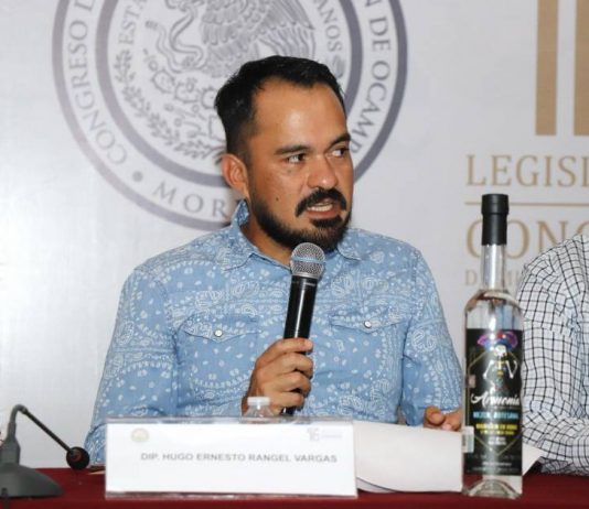 Impulsa Hugo Rangel iniciativa para mejorar producción mezcalera en Michoacán y haya mejores condiciones para el sector