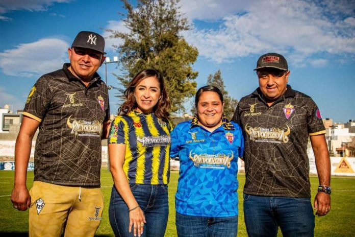 Grecia Aguilar refrenda su apoyo al deporte en Michoacán en semifinal de la copa conecta Mx