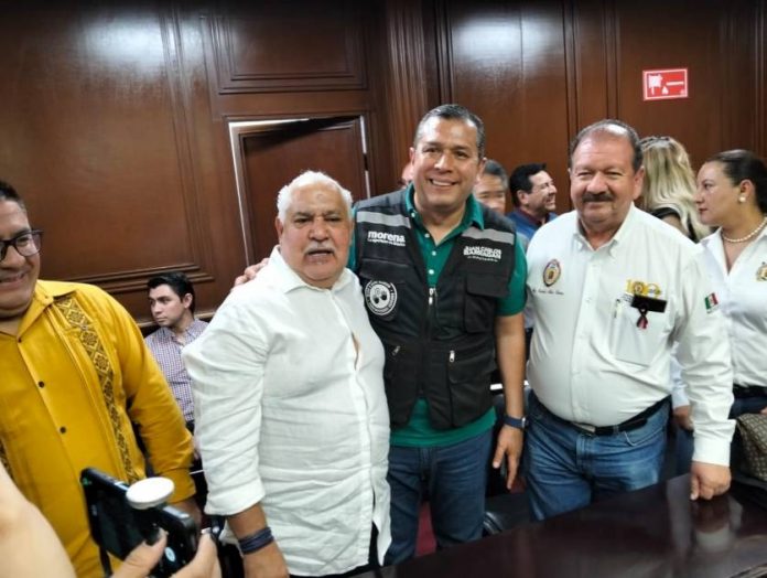 "El PT defendió a la UMSNH, Morena nos traicionó: sindicatos