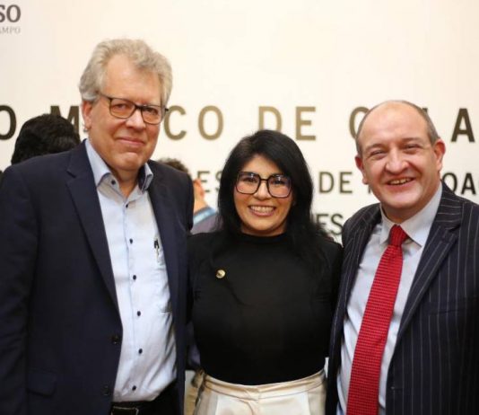 Celebra Vanhe Caratachea convenio para fortalecer la protección de la niñez y adolescencia