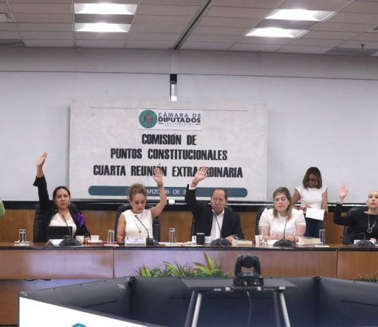 Por unanimidad, avalan en Comisión reformas constitucionales sobre simplificación administrativa y digitalización