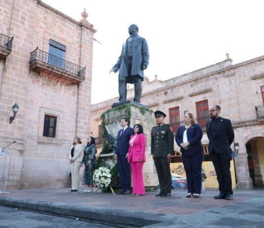 Gobierno de Morelia conmemora Natalicio de Benito Juárez