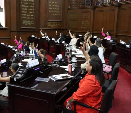 Aprueba Segundo Parlamento de Mujeres 2025 se descuente la pensión alimenticia del salario bruto del trabajador