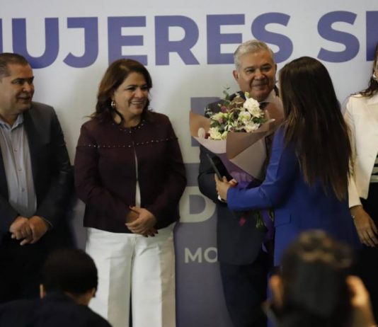 Reconoce Congreso del Estado a sus trabajadoras