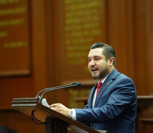 Diputado Helder Valencia propone para Michoacán la no reelección consecutiva y combatir nepotismo