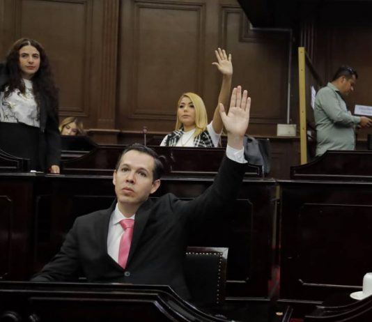 Impulsa Alfredo Anaya acuerdo para garantizar gestión sustentable del agua en Michoacán