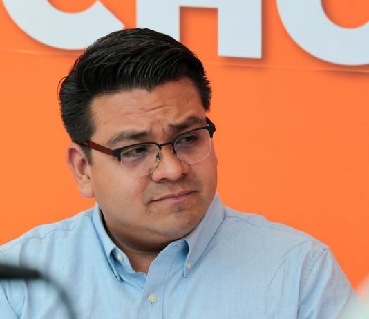 Toño Carreño asumirá la diputación local, como suplente de Víctor Manríquez
