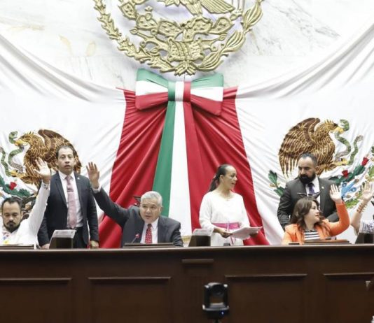 Reconoce 76 Legislatura el término Gobernadora en Constitución Michoacana