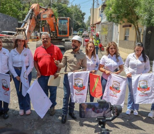 Humberto Jiménez da inicio a pavimentación en calle Constitución en colonia Héroes de Nacozari