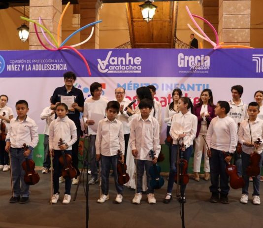 Orquesta de niñas y niños morelianos brilla en Premiación al Mérito Infantil ‘Sapirhaticheri’