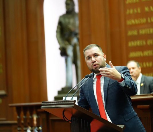 Propone Reyes Galindo “Muerte cívica” a funcionarios corruptos en Michoacán