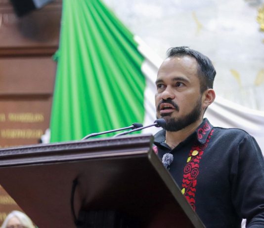 Hugo Rangel presenta iniciativa para frenar abusos en tránsito y transparentar cobros por arrastre vehicular