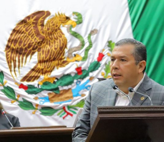 Con iniciativa de reforma, Barragán busca frenar la automedicación