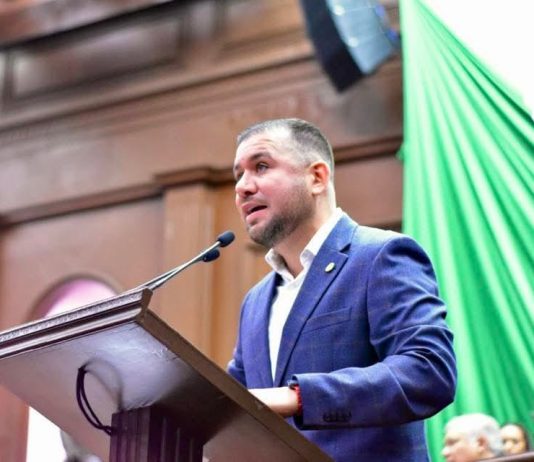 Propone Reyes Galindo el nombre de “Porfirio Muñoz Ledo” al área de estudios legislativos del Congreso de Michoacán