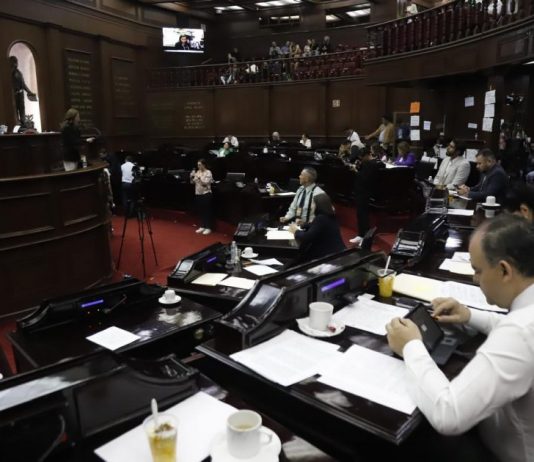 Tipifica 76 Legislatura la apología del delito salvaguardando la libertad de expresión y prensa