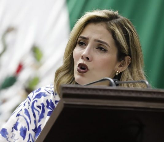 Exhorta Brissa Arroyo a impartir educación de calidad en todos los niveles