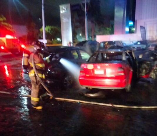 Policía Morelia atiende accidente vehicular nocturno