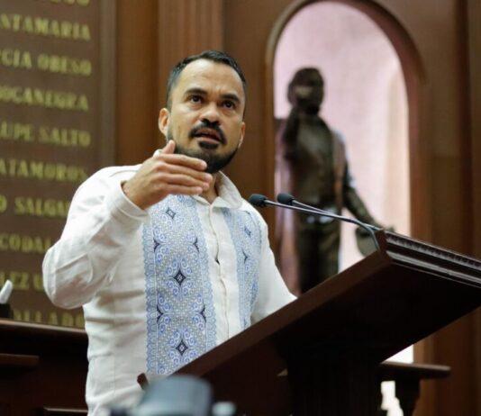 Con respaldo del Colegio de Economistas, Hugo Rangel propone reforma a la Ley Orgánica Municipal