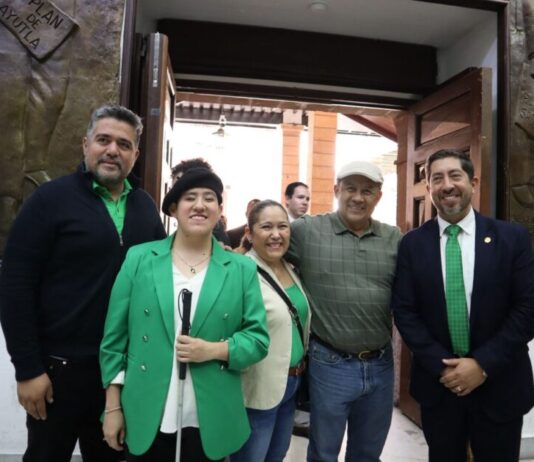 Impulsa Abraham Espinoza iniciativa para el reconocimiento y la inclusión de personas con discapacidad visual en Michoacán