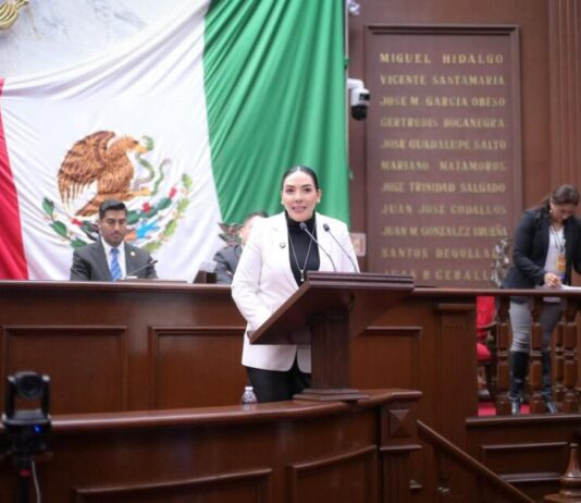 Adriana Campos alza la voz en defensa de las y los migrantes