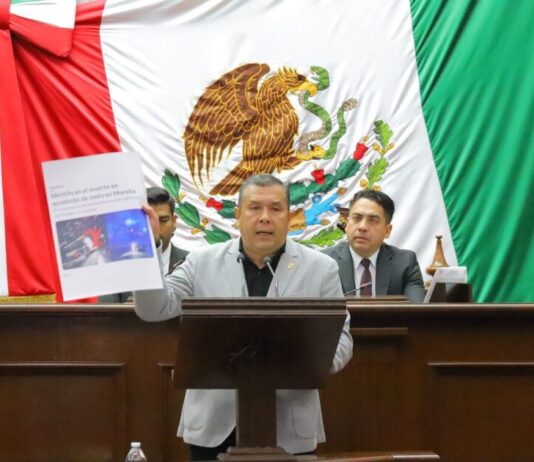 Juan Carlos Barragán presenta reforma para establecer como requisito la licencia de conducir para la compra de vehículos