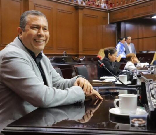 Transporte más seguro y moderno en nueva ley en favor de usuarios y choferes: JC Barragán