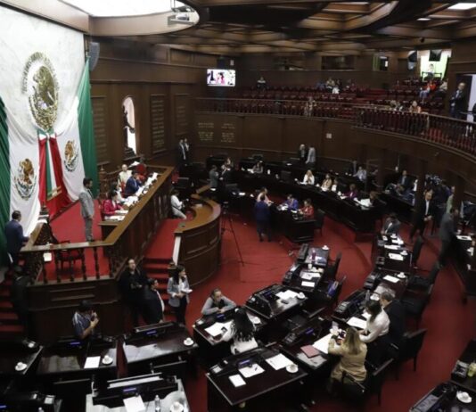 Reconoce 76 Legislatura a la Lengua de Señas Mexicana como lengua oficial y patrimonio lingüístico en la Constitución de Michoacán