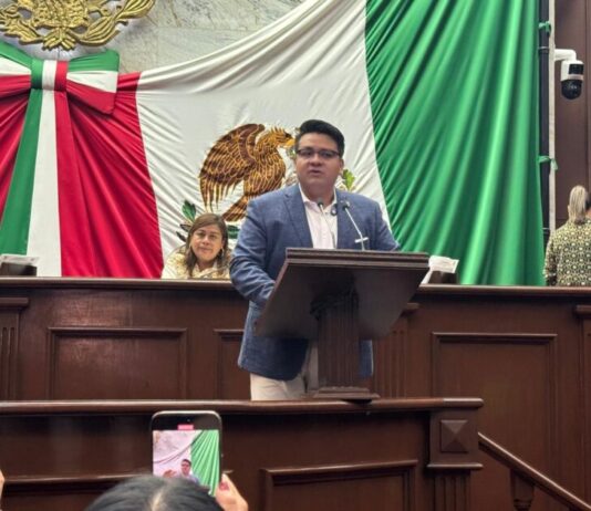 La atención oportuna y de calidad a niños y jóvenes con cáncer, salvaría muchas vidas: Toño Carreño