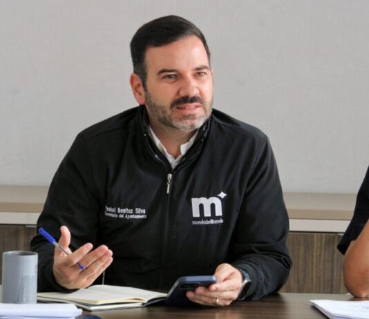 Yankel Benítez revisa avances de obras con vecinos de Ríos Mexicanos