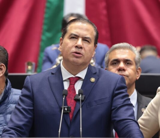 Impulsan reforma constitucional para establecer el derecho de la ciudadanía a solicitar la revocación de mandato municipal