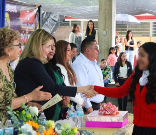 Se reafirma Brissa Arroyo como aliada de la educación