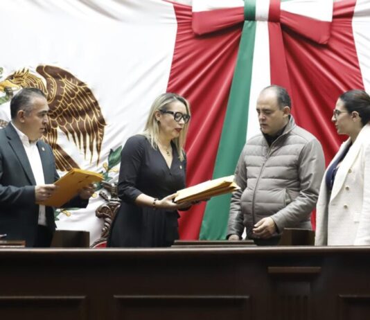 Entregan al Congreso exámenes para aspirantes a auditores especiales