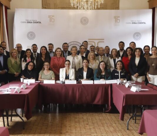 Presidentas de la Mesa Directiva y JUCOPO del Congreso, reciben a las y los Magistrados y Jueces electos