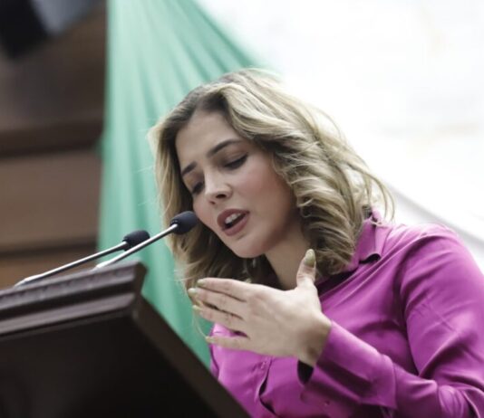 Se pronuncia Brissa Arroyo por una adecuada distribución y abasto de medicamentos