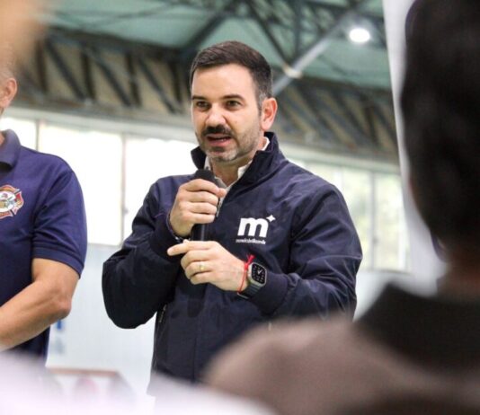 Promueve Yankel Benítez prevención y capacitación con entrega de mochilas de emergencia