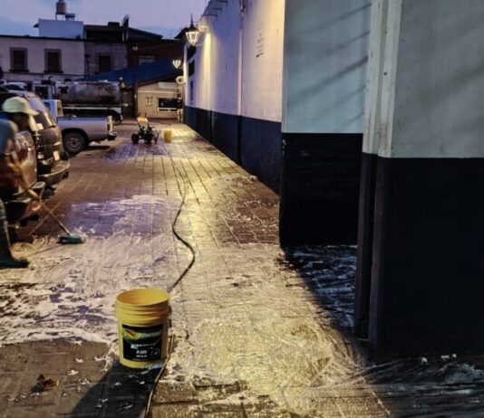 Gobierno de Morelia realiza acciones de limpieza profunda en Mercado Revolución