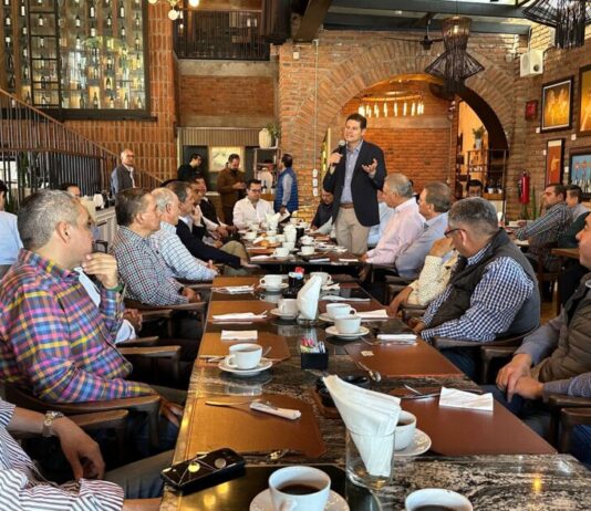 Se reúne Alfonso Martínez con empresarios de Zamora